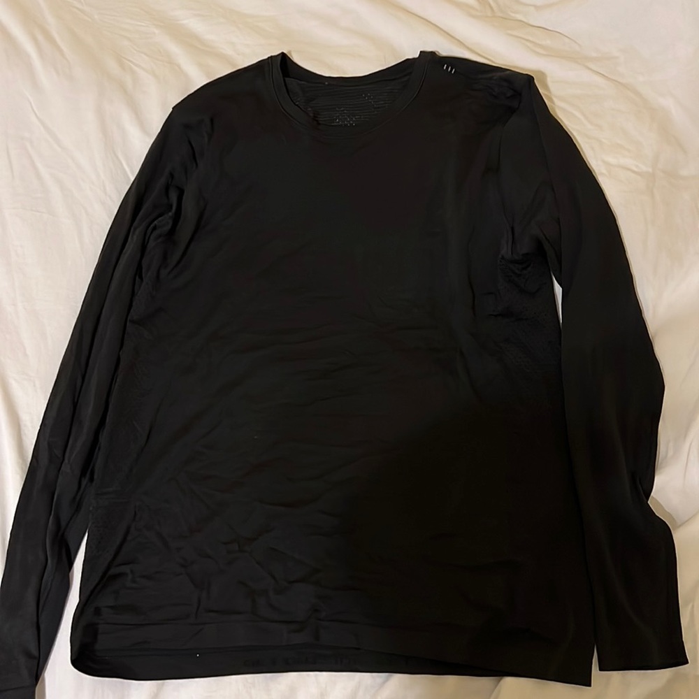 Lululemon metal vent long sleeve EUC